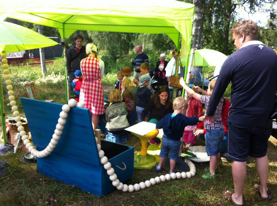 Trolska skogen gästar olika evenemang med sin mobila lilla trolska skog! I år gästar Trolska skogen Midvinterglöd! www.trolskaskogen.se