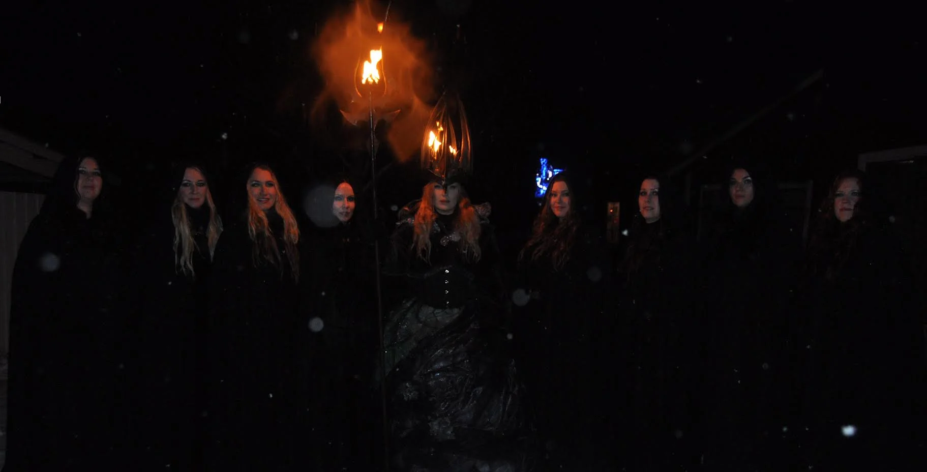 Lucia i folktron & Dimmerar´yn 2013. Lucia: Malin Mellryd. Fotograf: Christina Mellryd