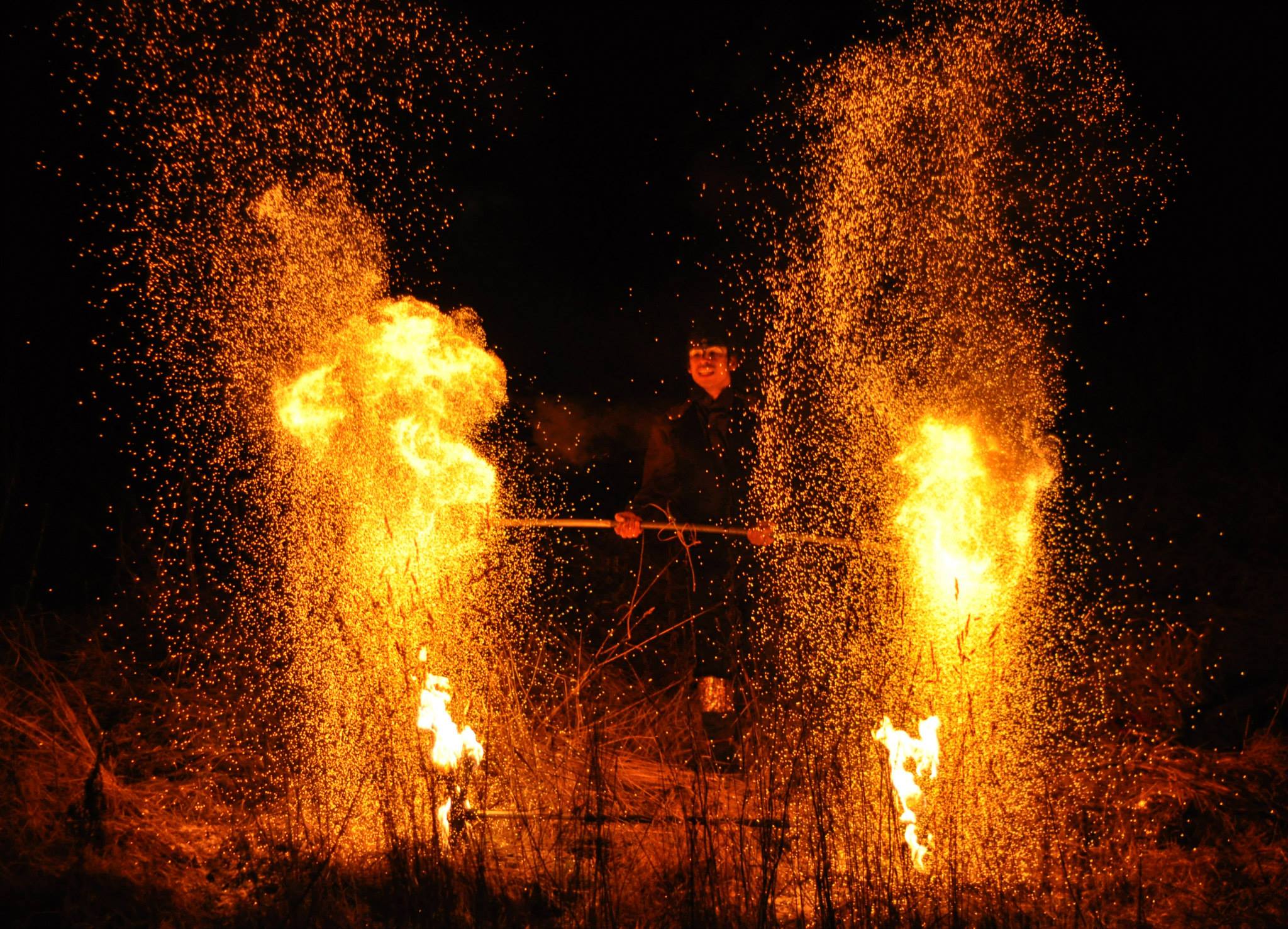Act of Emotions eldshow på Midvinterglöd 2014 - Vinterväsen. Foto: Håkan Lenneby