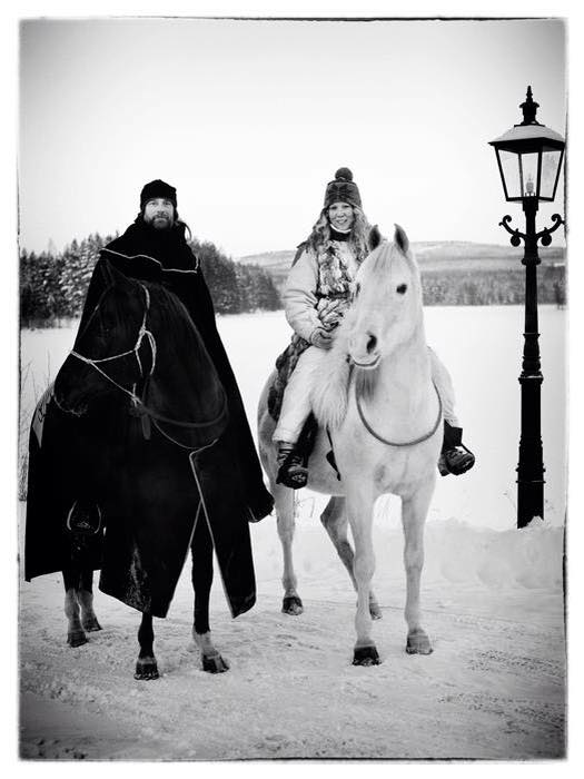 Mats och Ylva Woxmark, Dalecarlian Horse Adventures besöker Midvinterglöd för första gången 12 december 2015! Foto: Malin Jones