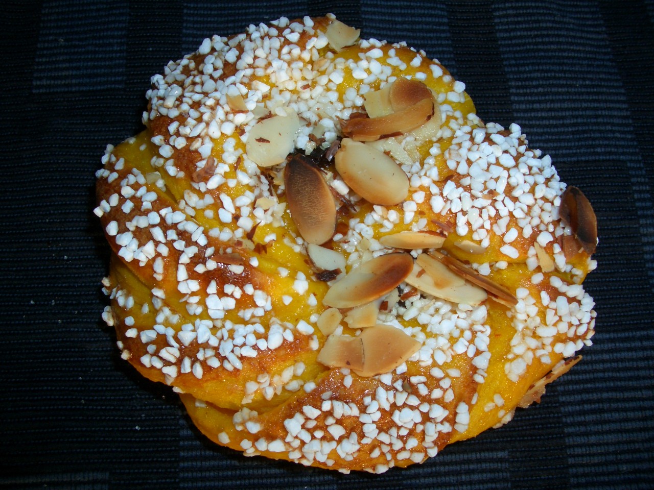 Myrans Bullar & Bakverk - Myran Alenskog, bagare, konditor närvarar på Midvinterglöd 2012 i Jättendal.