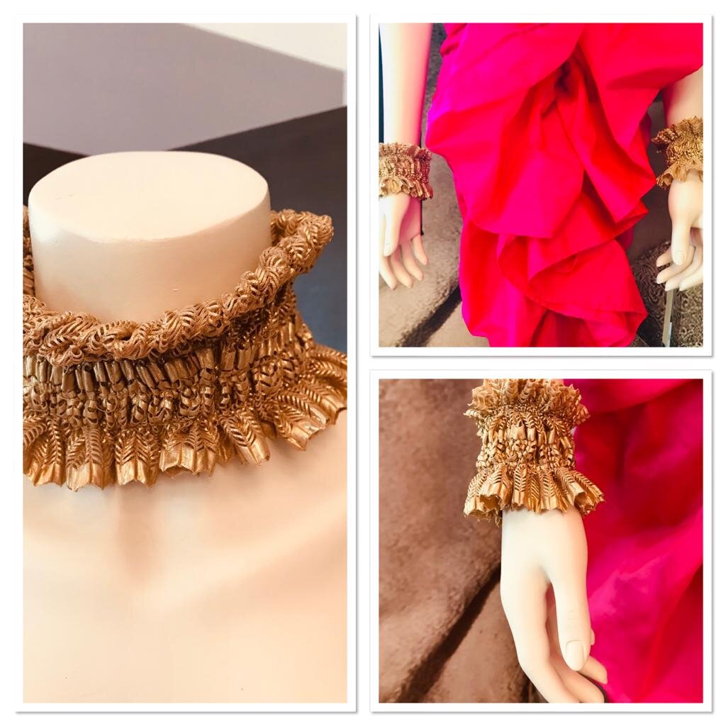Hals oder Armband aus Stoff