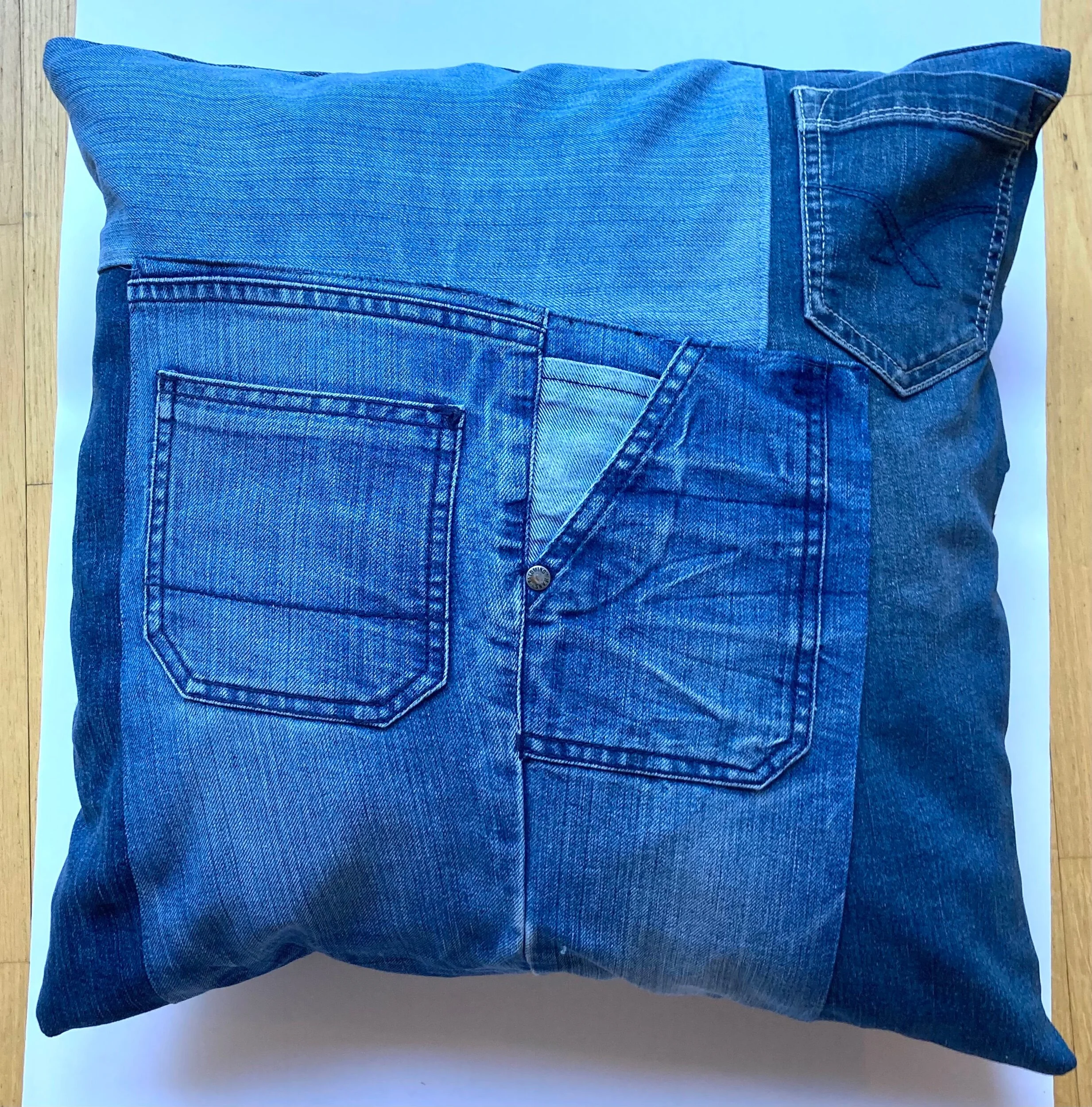 F37E09B7-BEC6-4645-96D6-57EAFE0CAED8