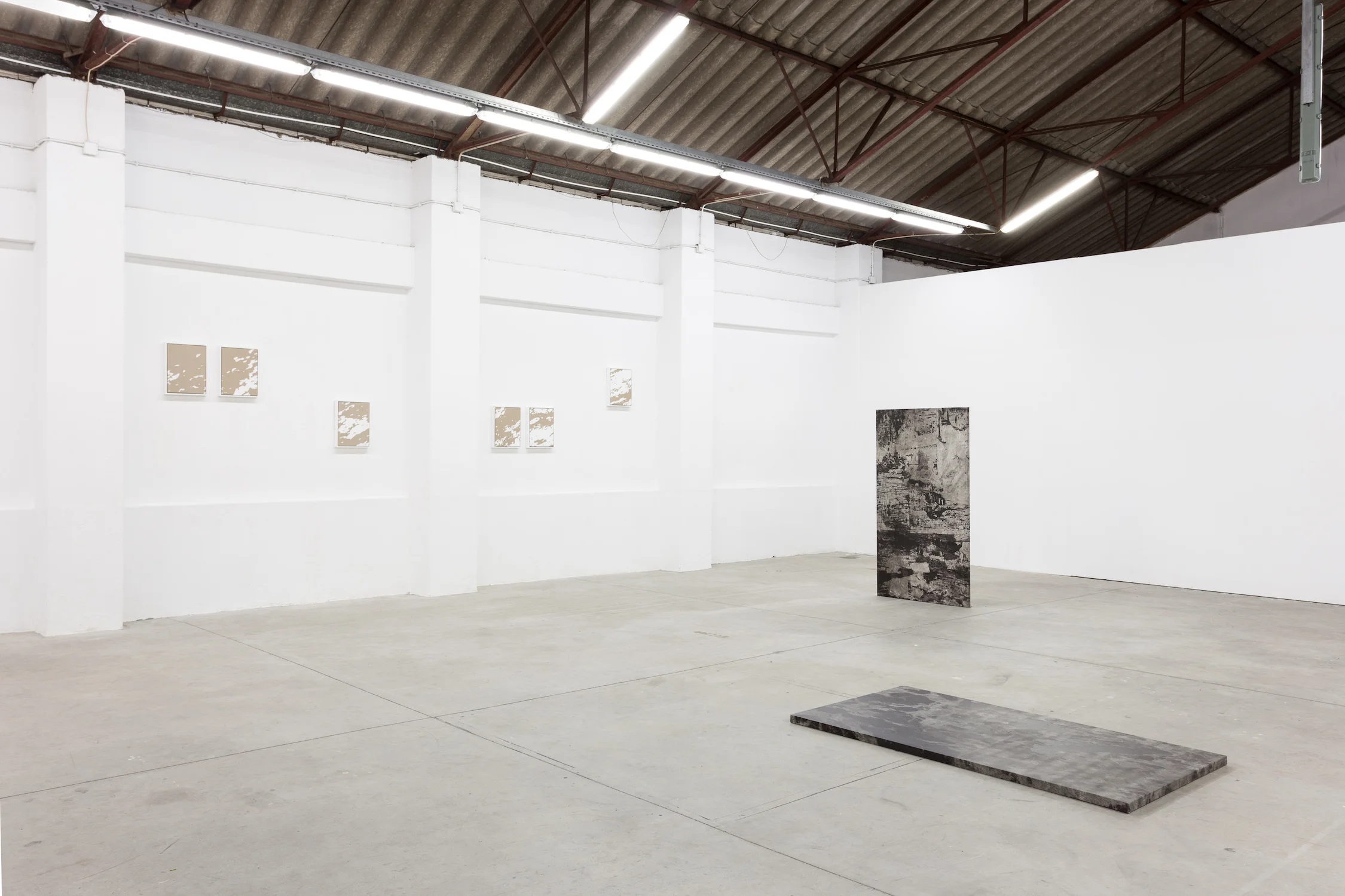 Installation view Pedro Matos, Less Than Objects , Underdogs Gallery, Lisbon, Portugal, 2016 Photo by Bruno Lopes.