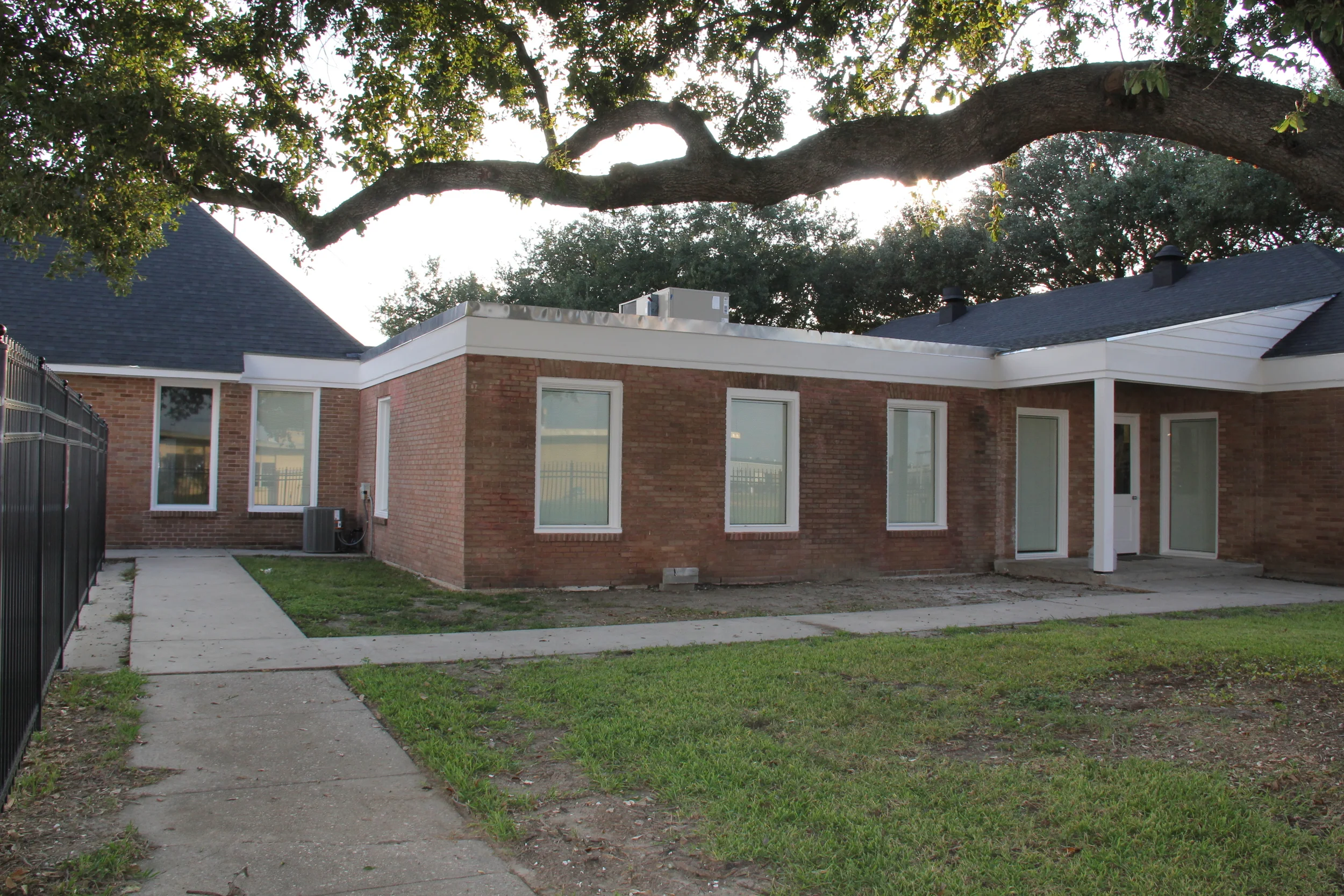 Momentive Administrative Building