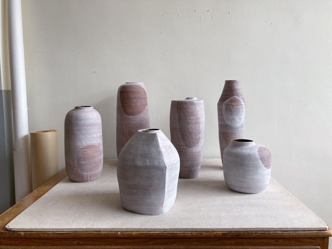nōdus vessels, 7.23.22 
.
.
.
#sculptureforyoureveryday #sculpture #ceramic #ceramics #stoneware #coilbuilt #carnevale365 #nodusvessel #design #interiordesign #designer #stilllife #annecarnevale