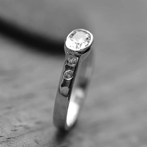 5+Stone+White+Sapphire+Ho+Oval+2.jpg