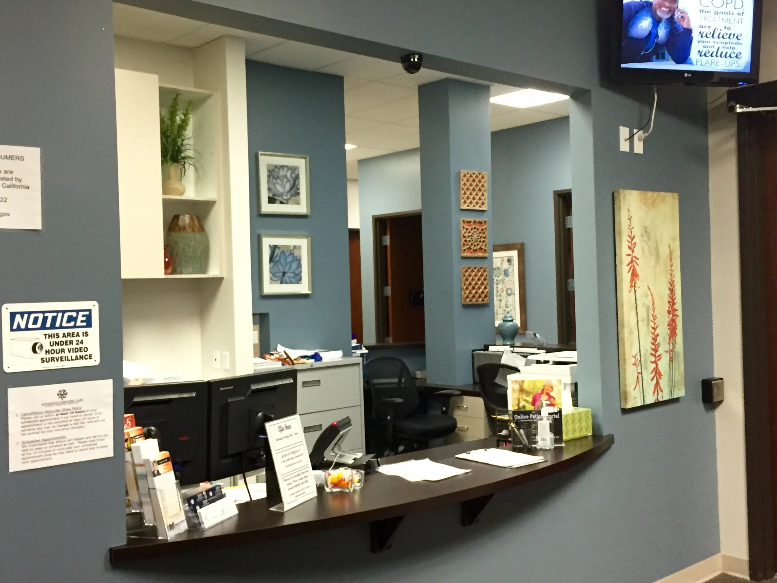 Front Desk.jpg