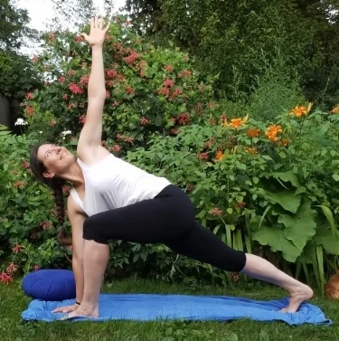 Revolved-lunge-crop.jpg
