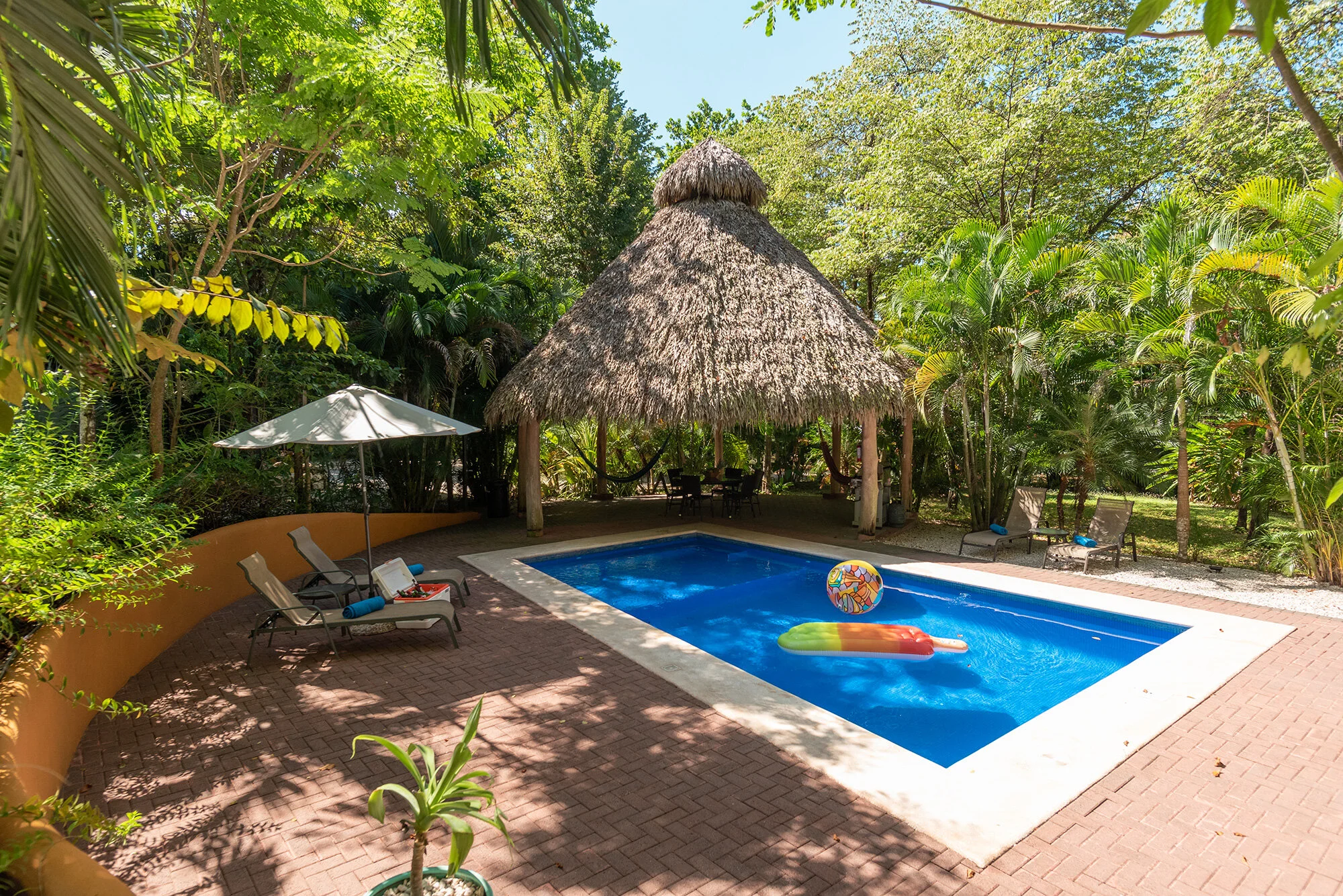 airbnb-home-pool-malpais.jpg