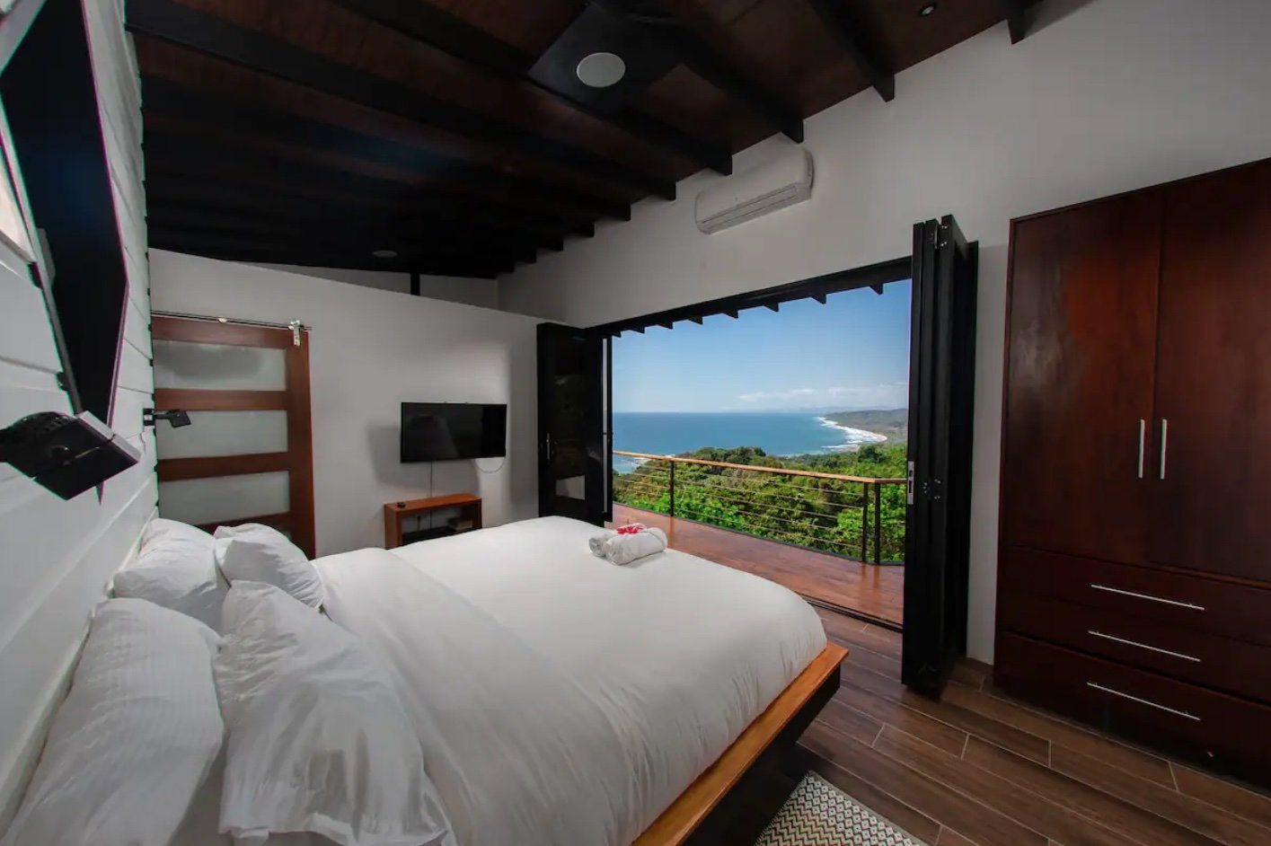 mal-pais-ocean-view-airbnb.jpg