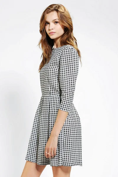 urban-outfitters-black-white-piplette-by-alice-ritter-stars-skater-dress-product-2-13935066-457082611_large_flex.jpeg