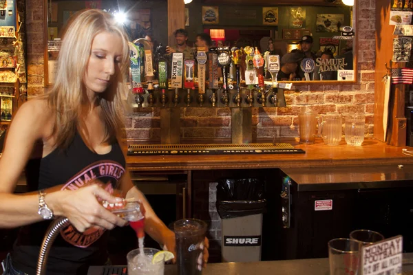 Bartender 5.jpg