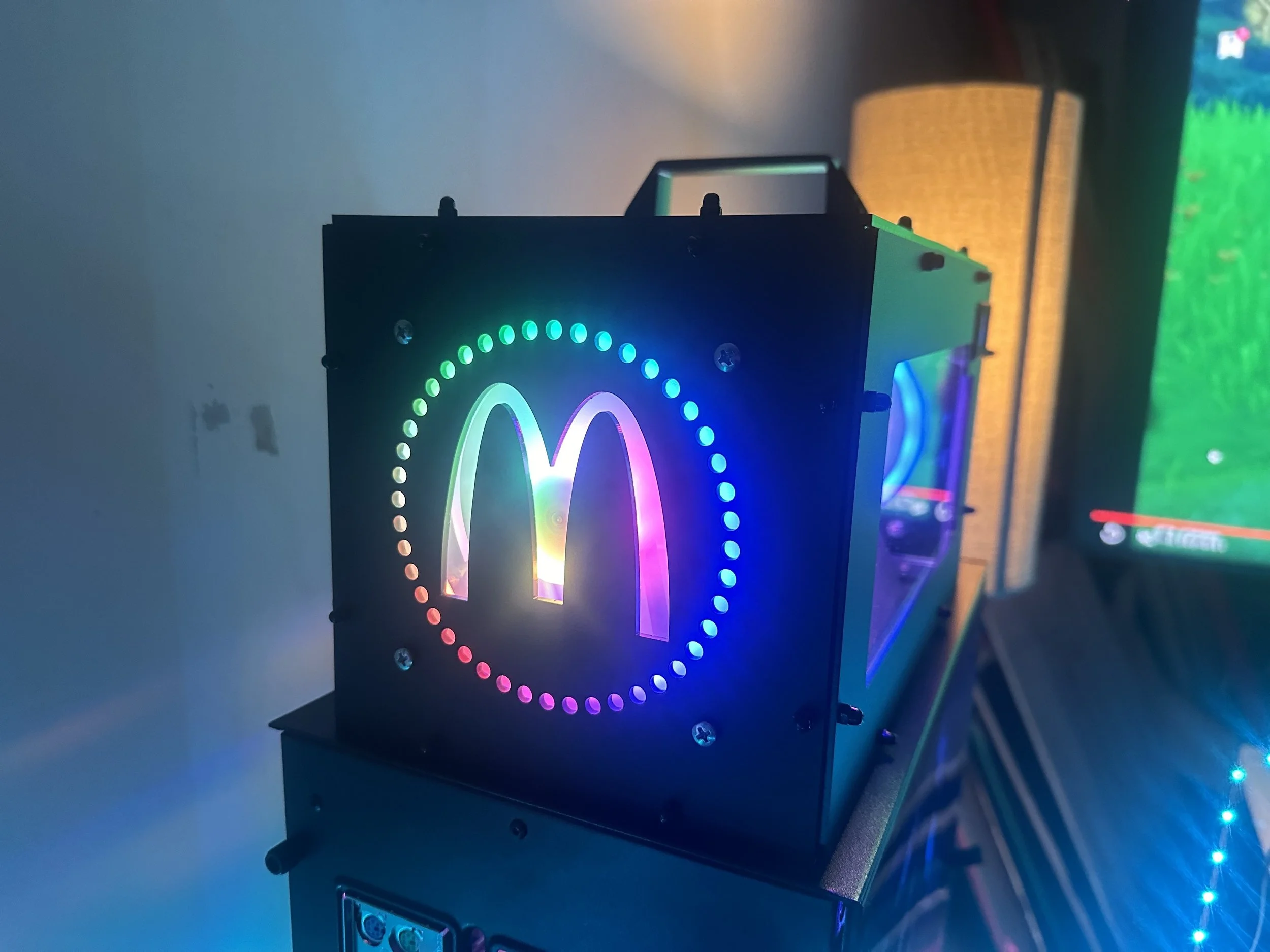  Client: McDonald’s / Agency: Wieden + Kennedy / Creative Engineering, Design, Fabrication  Created for an event during McDonald’s collaboration with Genshin Impact, the  Gaming PC Pie Warmer  harnesses the excess heat from your gaming PC and uses it
