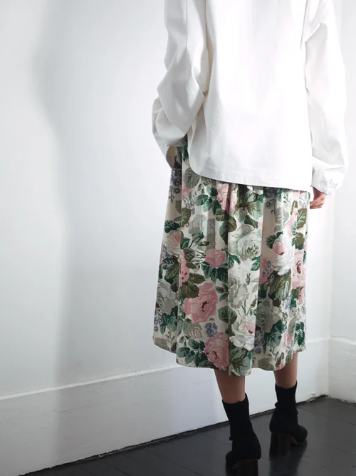 V_pink_floral_skirt_03.jpg
