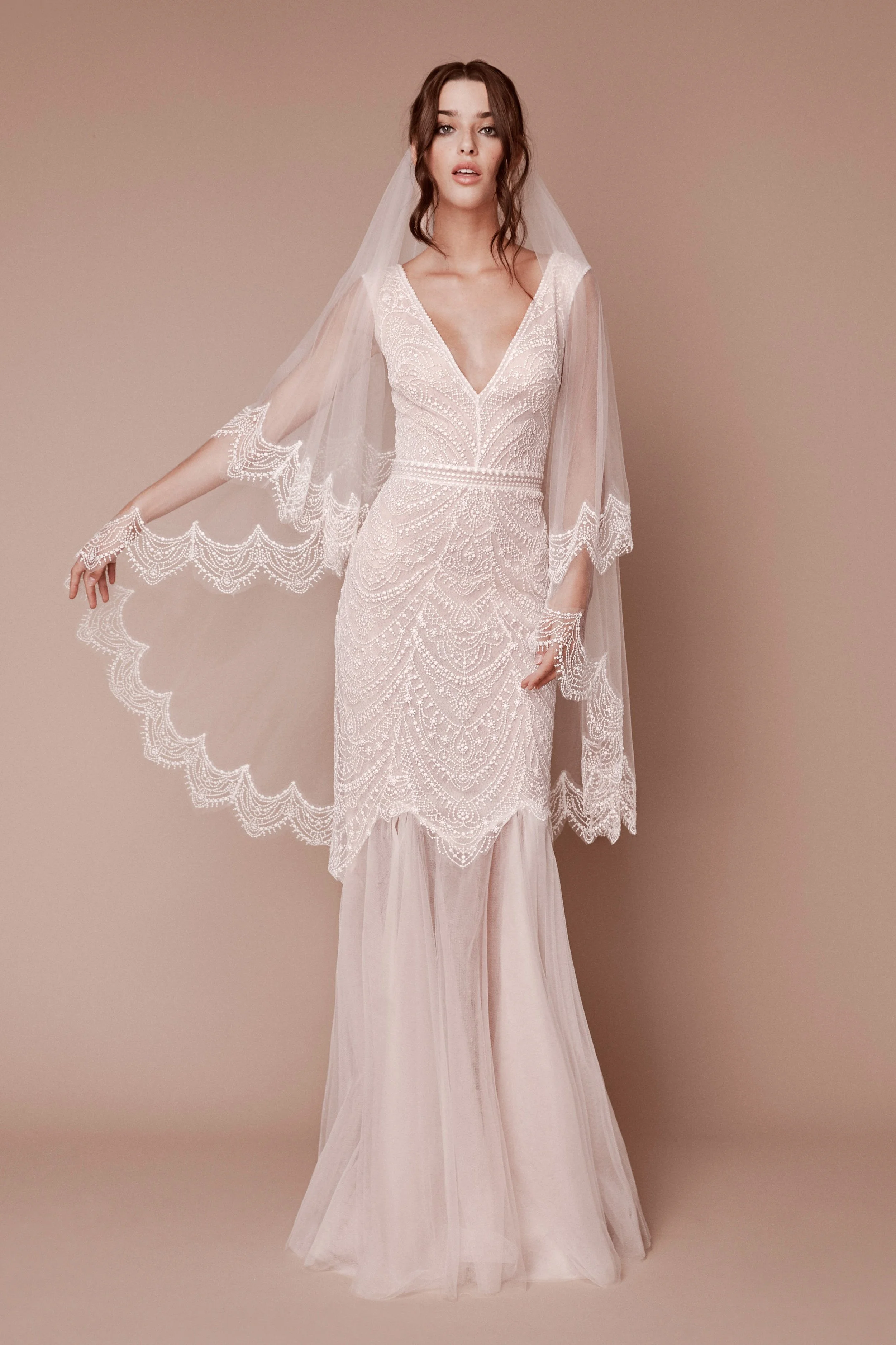 00007-Tadashi-Shoji-bridal-fall-2019-credit-Angelo-Sgambati.jpg