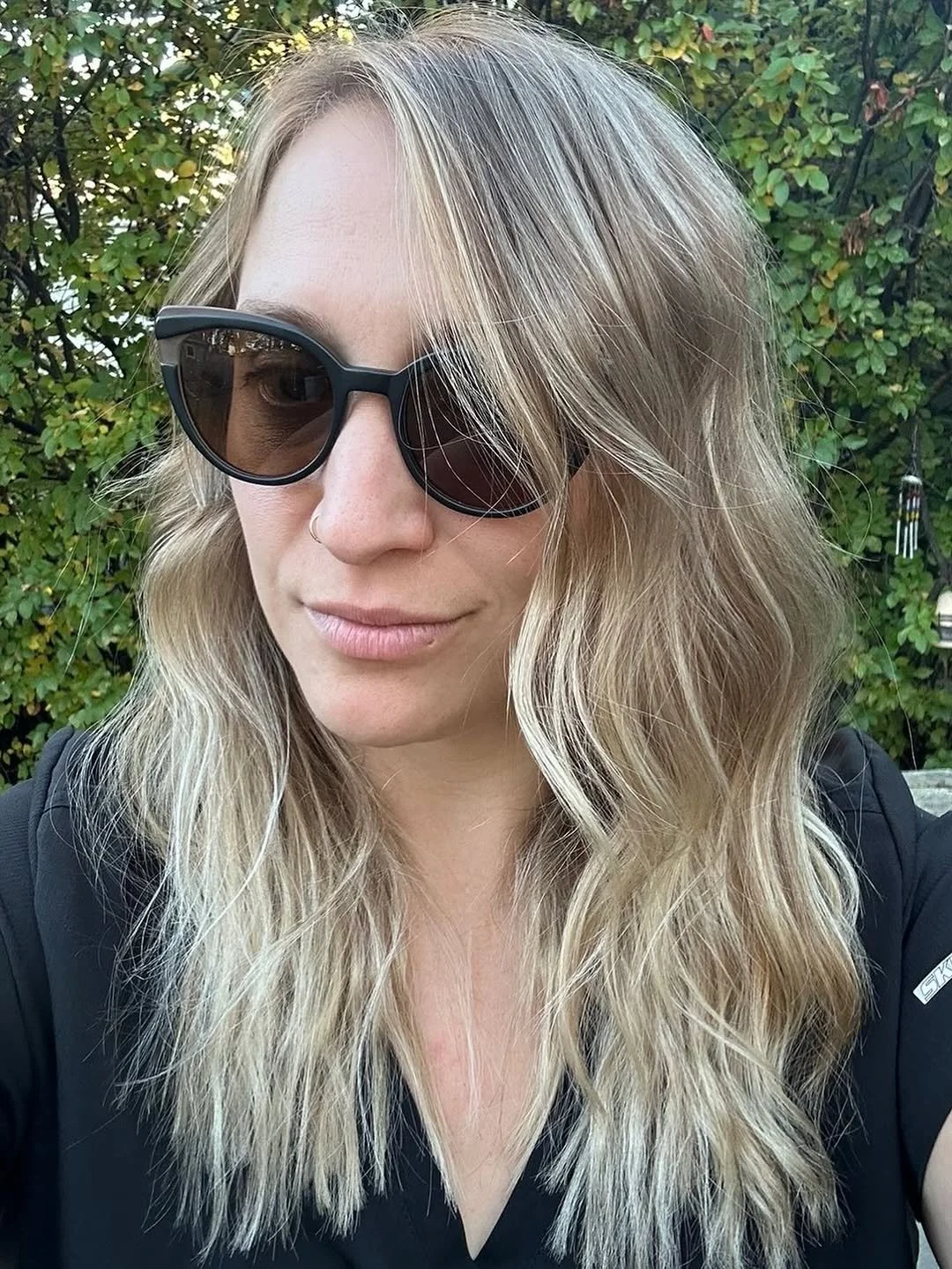 @heyrhoda delivering buttery blonde tones 🧈 and picture perfect waves 🌊