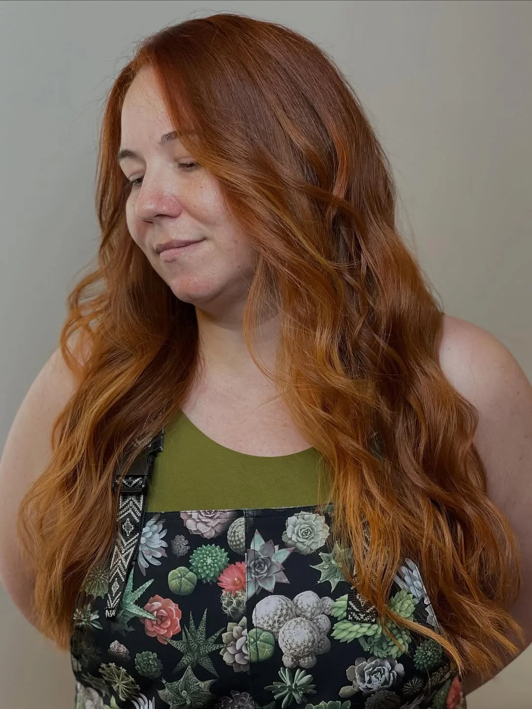 Yes! To all the gold, copper and bronze this fall! 🔥
@heyrhoda always has the perfect formula for your dream colour‼️