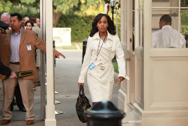 abc.go.com Episode : Season 1, Episode 7, “Grant: For the People” Designer : Tory Burch Fun Fact : “It’s the only thing we’ve ever done with Tory Burch. It was on the pilot, and we couldn’t find white anywhere. It subsequently fell to pieces because we wore it so much on the first season.”