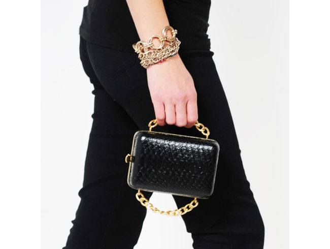 Don’t stuff everything in your humongous bags. This is the season for tiny fashion and these chain strap minis are doing quite the business. Luxurious and hands-free, it gives women ample opportunity to balance that wine glass and flirt with the cute bartender!