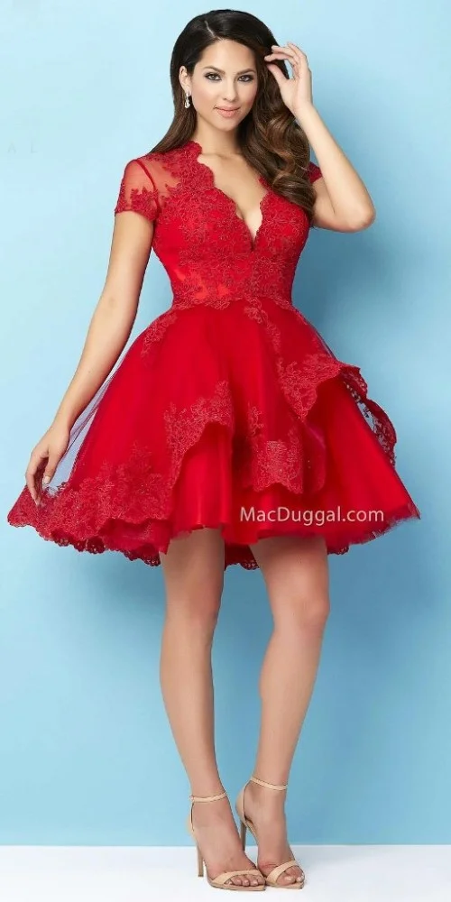 Her shoes were a bit much for this dainty ensemble, but she’s gorgeous nonetheless.