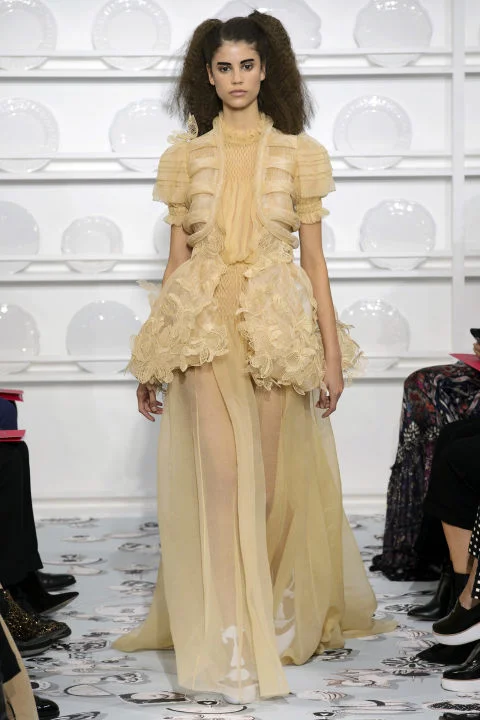 hbz-couture-spring-2016-schiaparelli-04.jpg