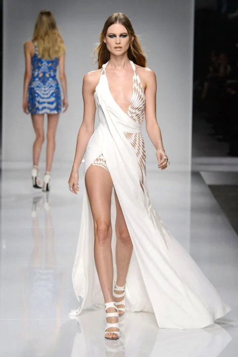 hbz-couture-spring-2016-versace-07.jpg