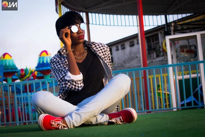 Mayowa-from-Nigeria-Bombshell-2-700x467.jpg