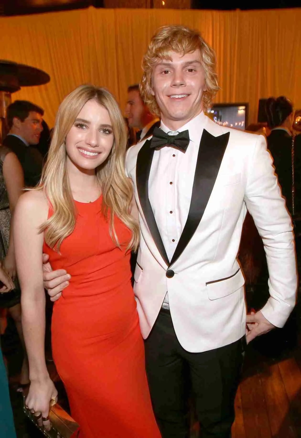 Emma Roberts and Evan Peters
