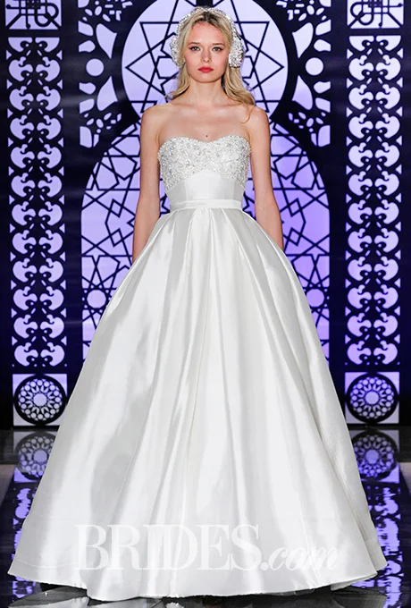 Silk gazar pleated ball gown with embroidered bodice detail, Reem Acra Photo: Luca Tombolini and Alberto Maddaloni / Indigitalimages.com