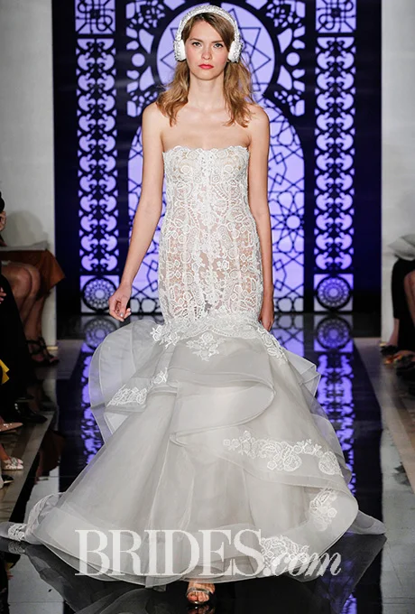 Guipure lace corset wedding dress with draped organza drop skirt, Reem Acra Photo: Luca Tombolini and Alberto Maddaloni / Indigitalimages.com