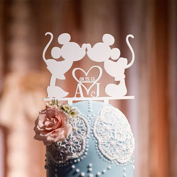 Images courtesy of McKenzie Stewart Weddings Korri