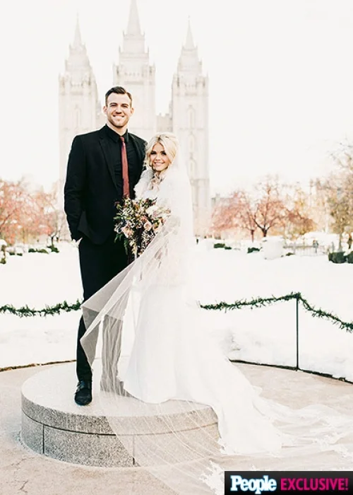 Witney Carson Is Married Check Out The Dwts Pro S Gorgeous Wedding