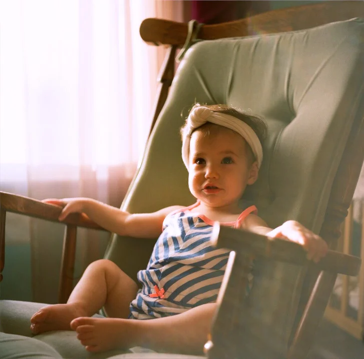 See what I'm saying about the room with the best light? Shot on film: Kodak Portra 120mm, Yashica 635