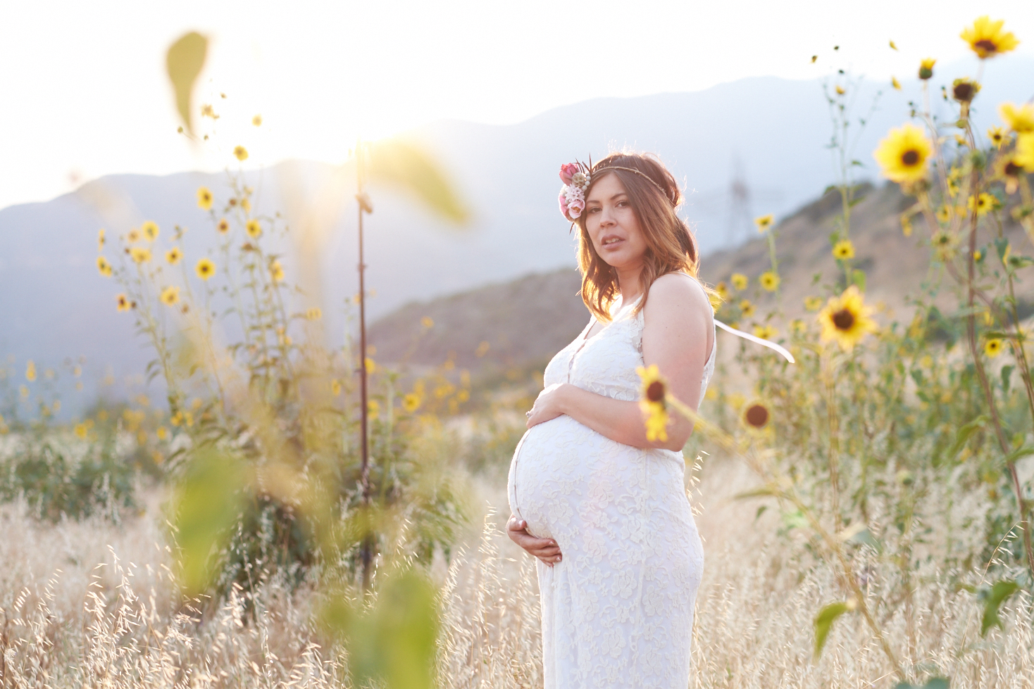 We finally hit the goldilocks ratio of ambient and strobe. The result is a totally convincing setting sun. 