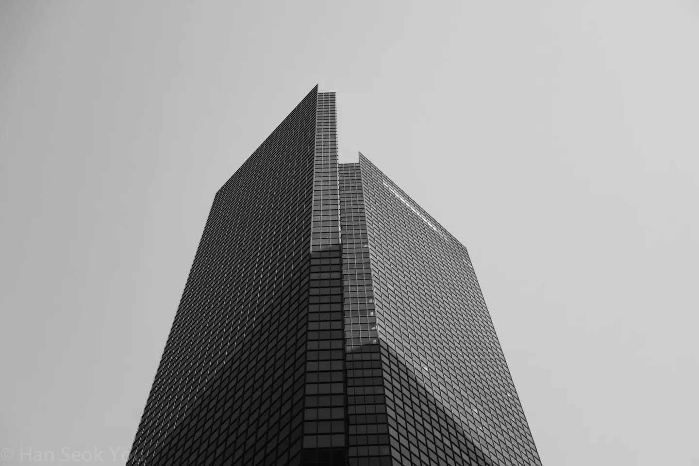 Title: Individual 05 Medium: Archival Pigment Print Dimension: 17 × 22 in (43.18 × 55.88 cm)