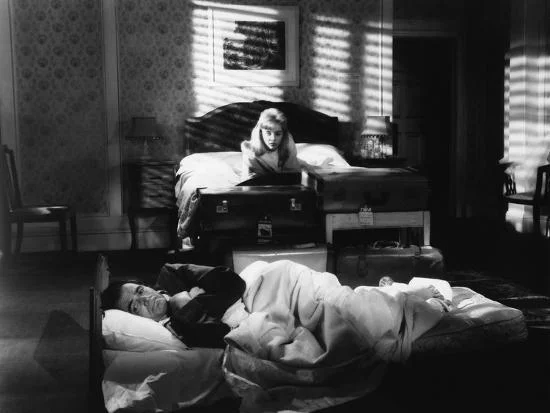 lolita-1962-directed-by-stanley-kubrick-sue-lyon-james-mason-b-w-photo_u-l-q1c1bjp0.jpg