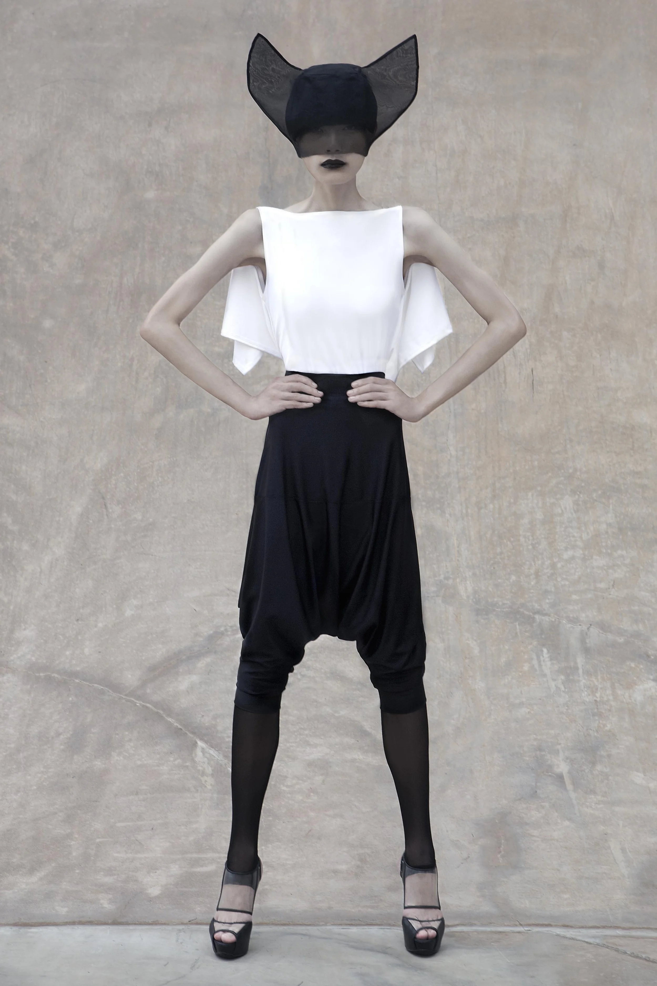02 MaxTanAWLookBook-04_FINAL.jpg