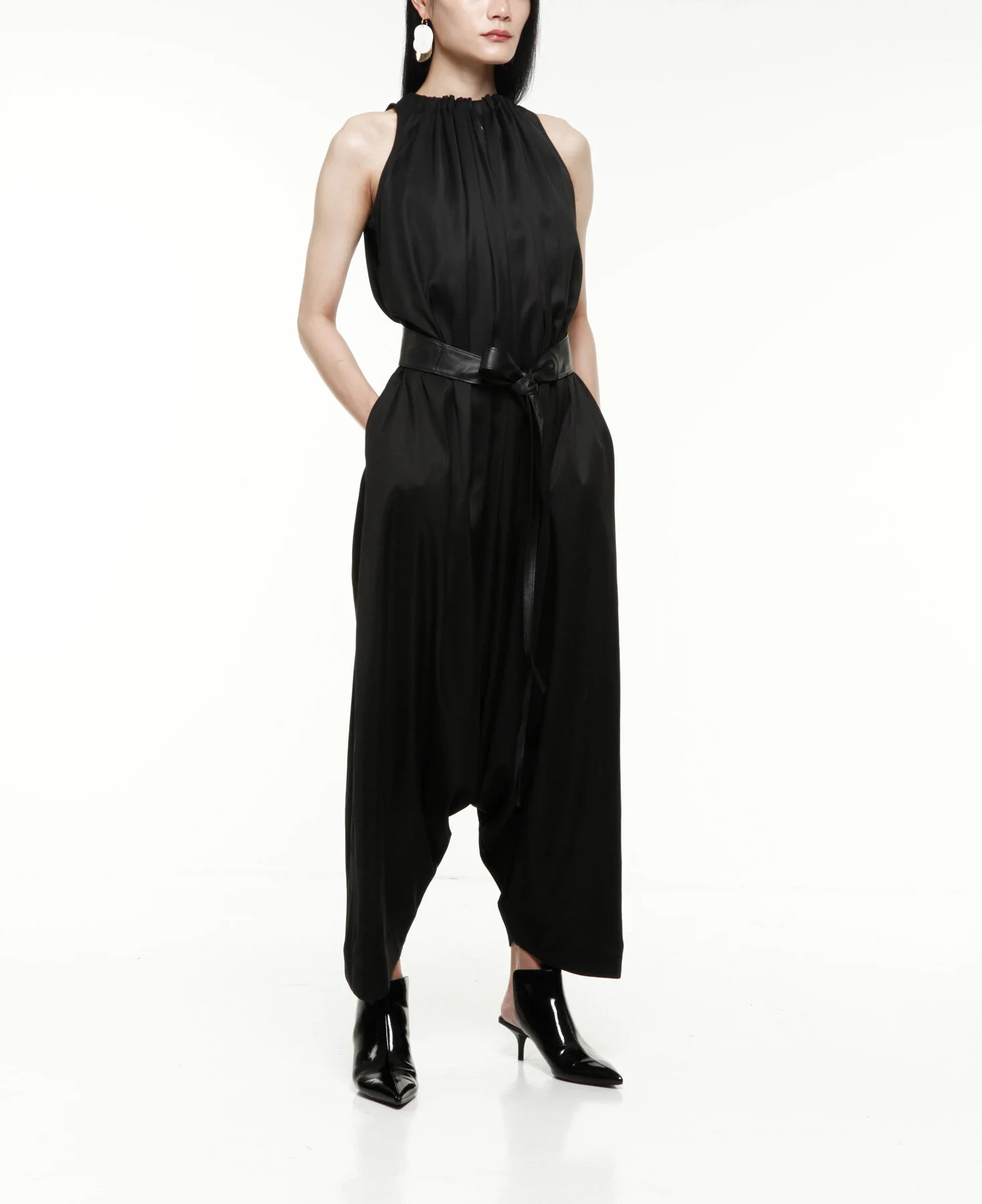 FW19W701BLK-D.jpg