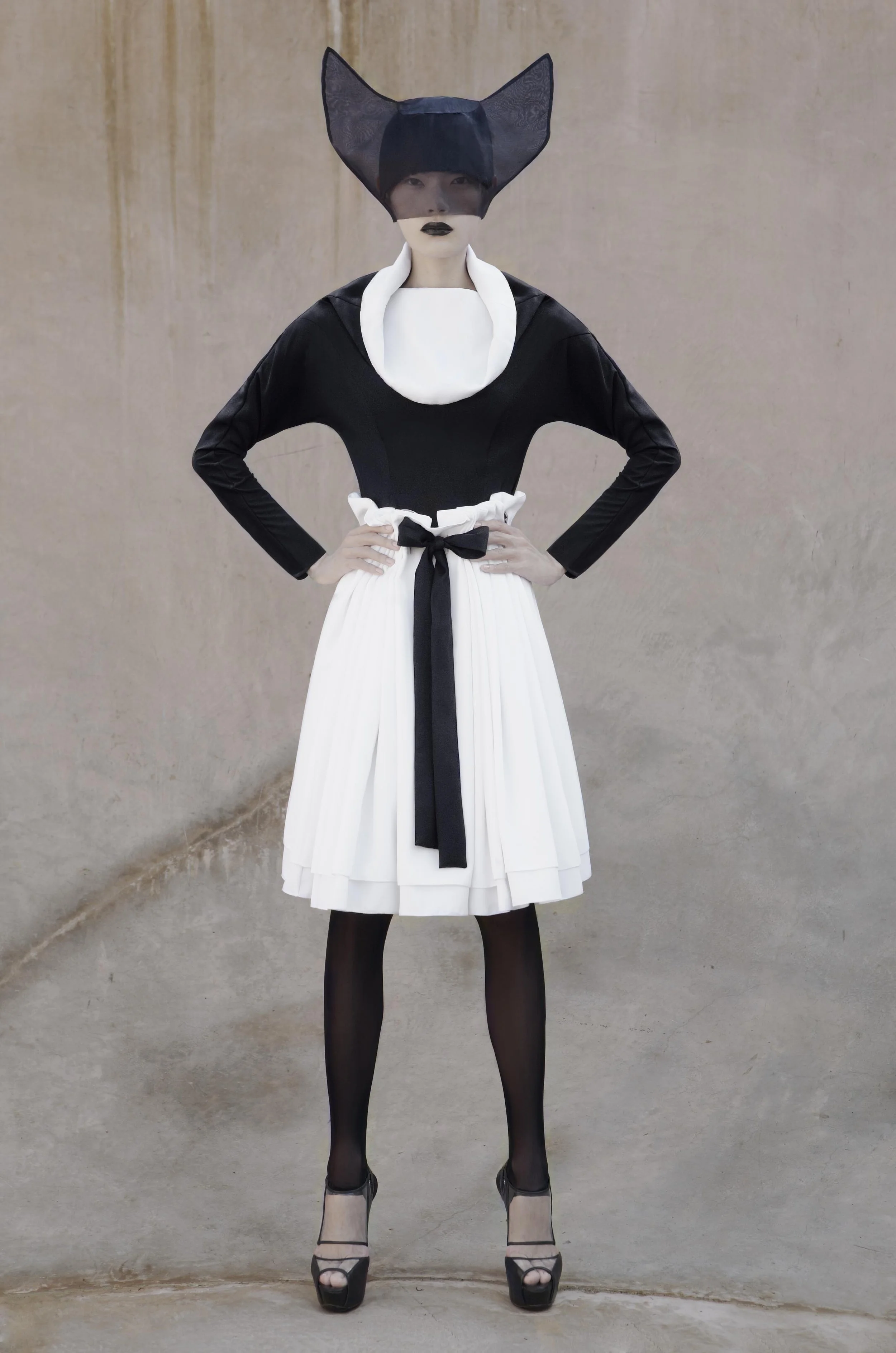05 MaxTanAWLookBook-11_FINAL.jpg