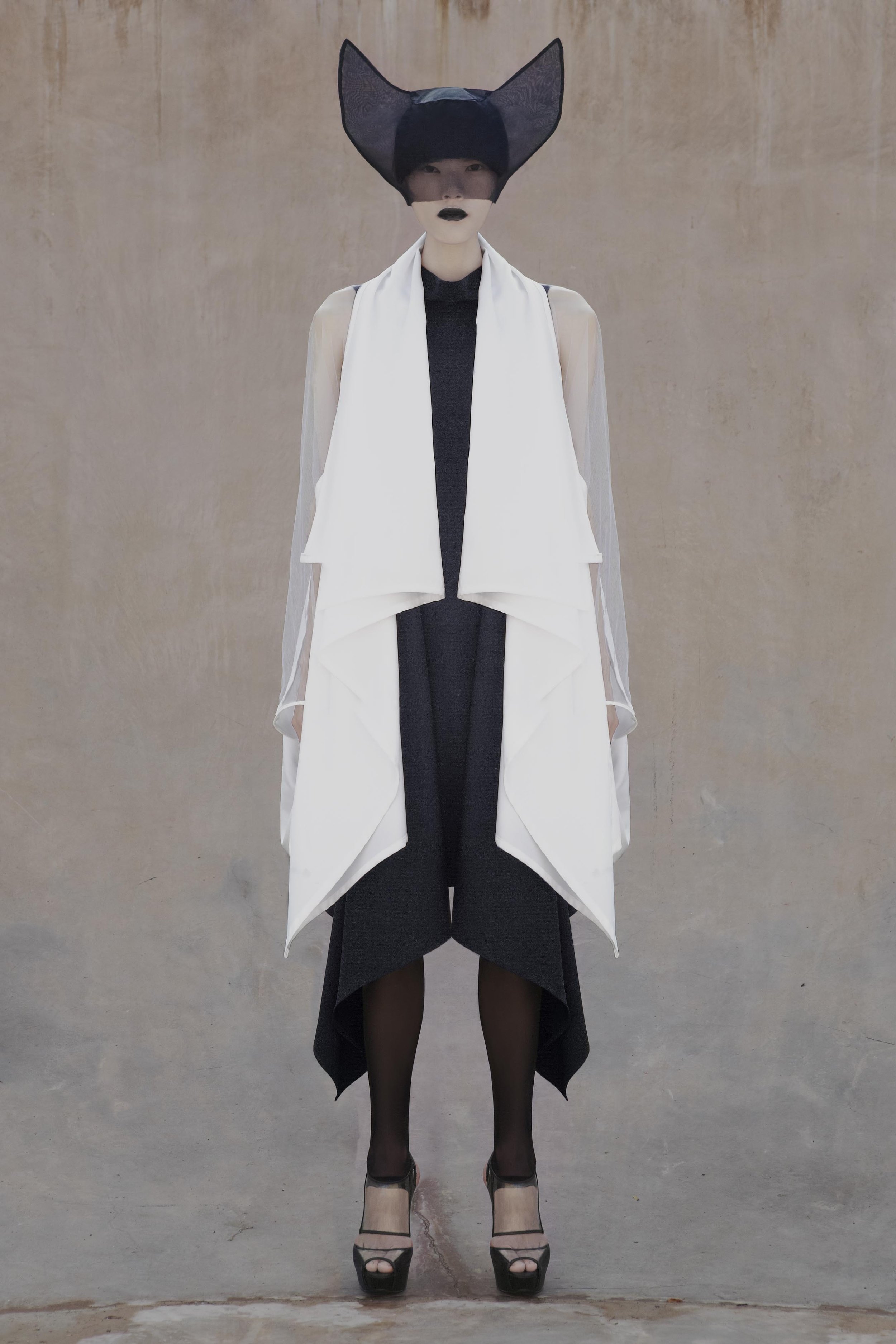 15 MaxTanAWLookBook-13_FINAL.jpg