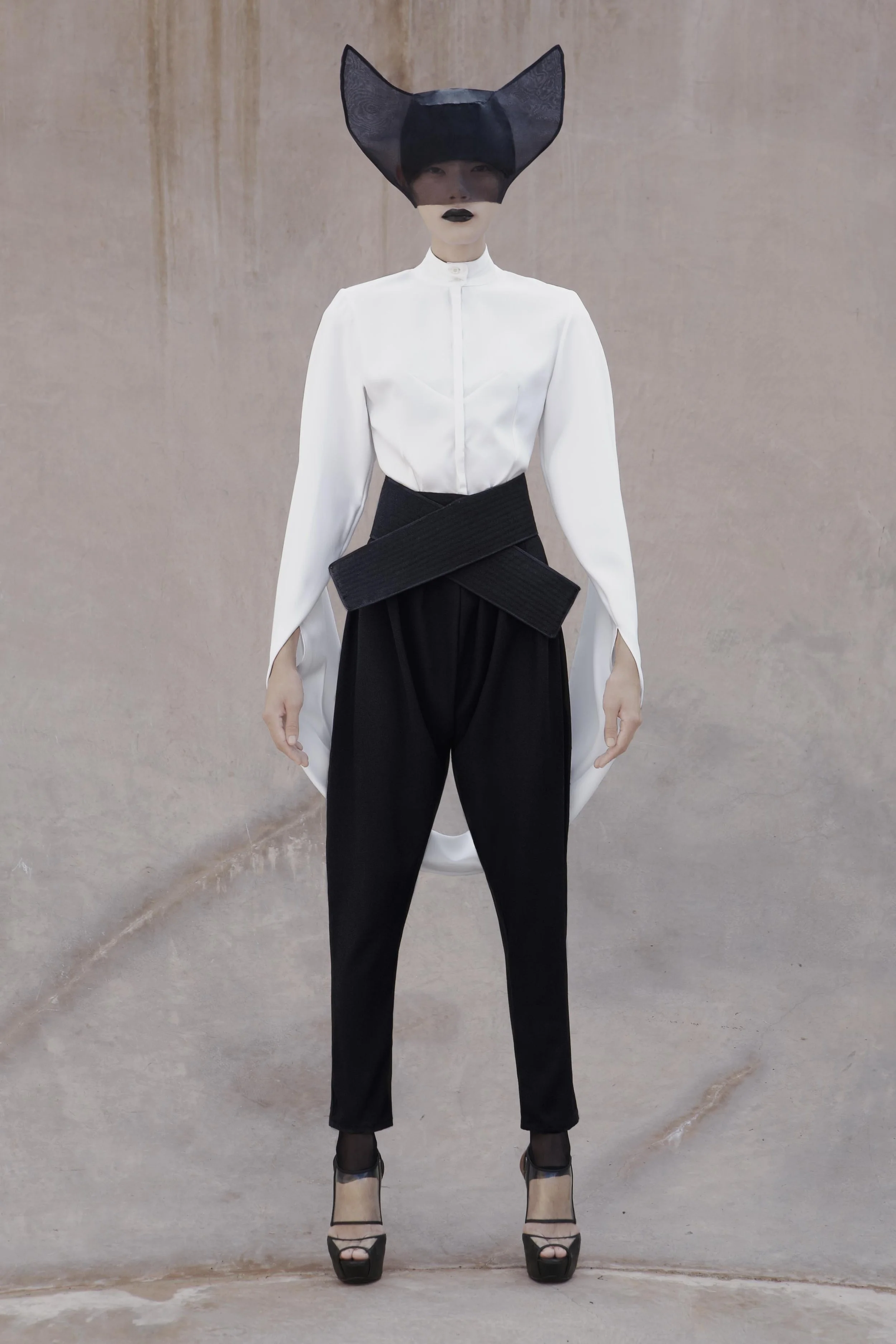 06 MaxTanAWLookBook-12_FINAL.jpg