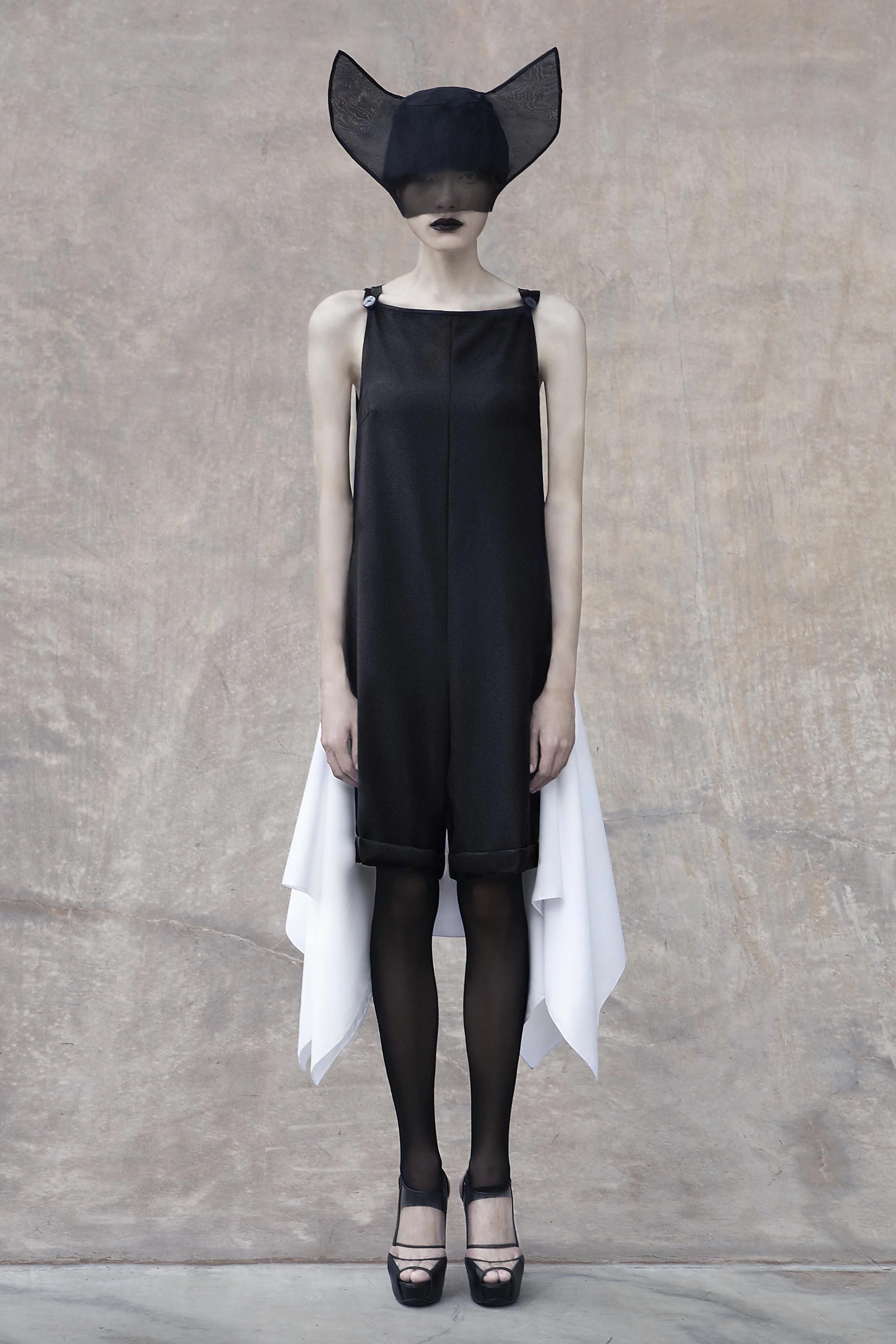 03 MaxTanAWLookBook-05_FINAL.jpg