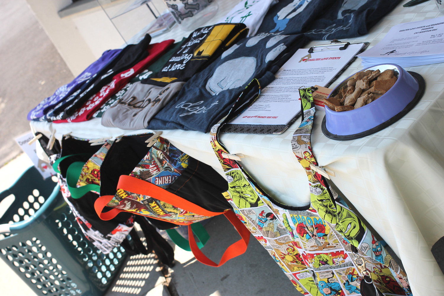 Shelter Love Events had a table with tons of awesome goods free with donation. They also had a raffle and free treats for passer-by's.