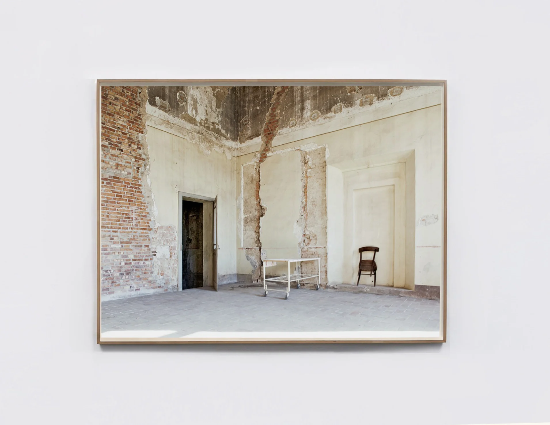 Photographs_as_stage_08.jpg