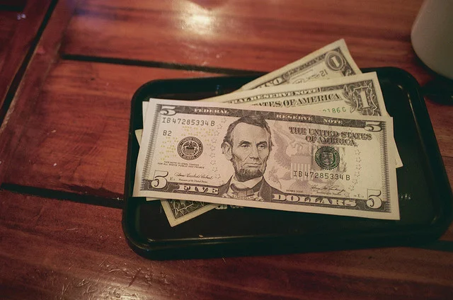 restaurant-tip-waiter-flickr.jpg