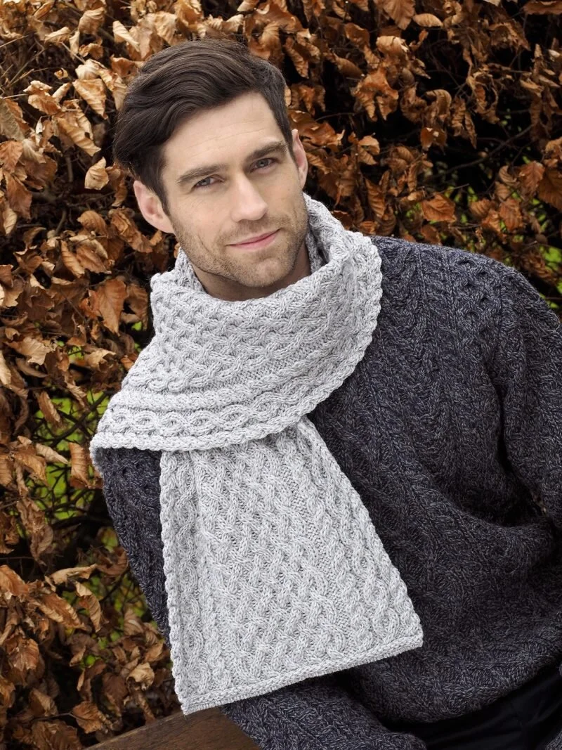 1265-TRELLIS-PATTERN-MERINO-SCARF-X4840-800x1067.jpg