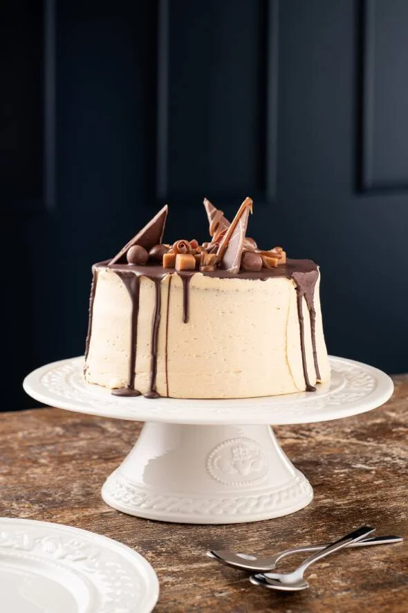 Claddagh cake stand.jpg