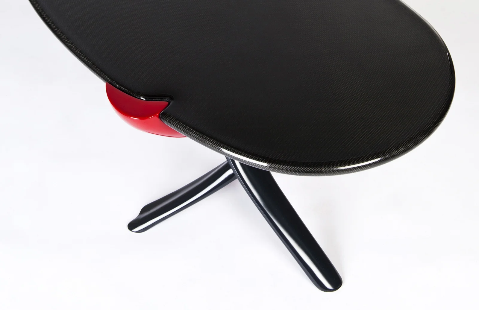 CarbonFiberTable_009_working.jpg