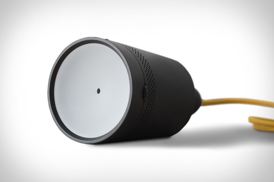 Beam, an LED projector "lightbulb"